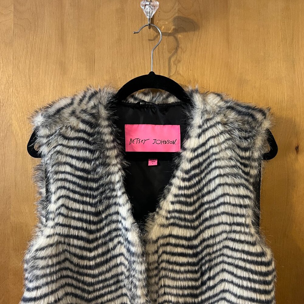 Betsey Johnson Zebra Print Faux Fur Sleeveless Vest w/ Tie Waist & Pockets Large - Picture 2 of 7